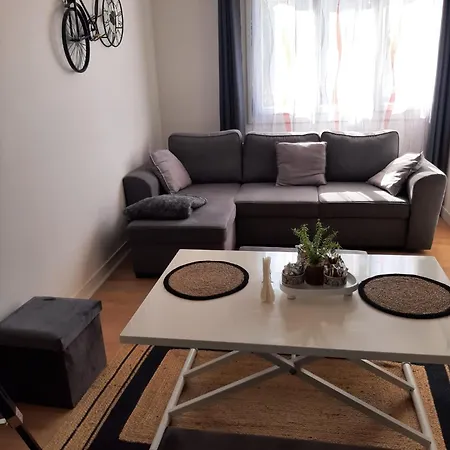 A La Sirene * 乌伊斯特勒昂